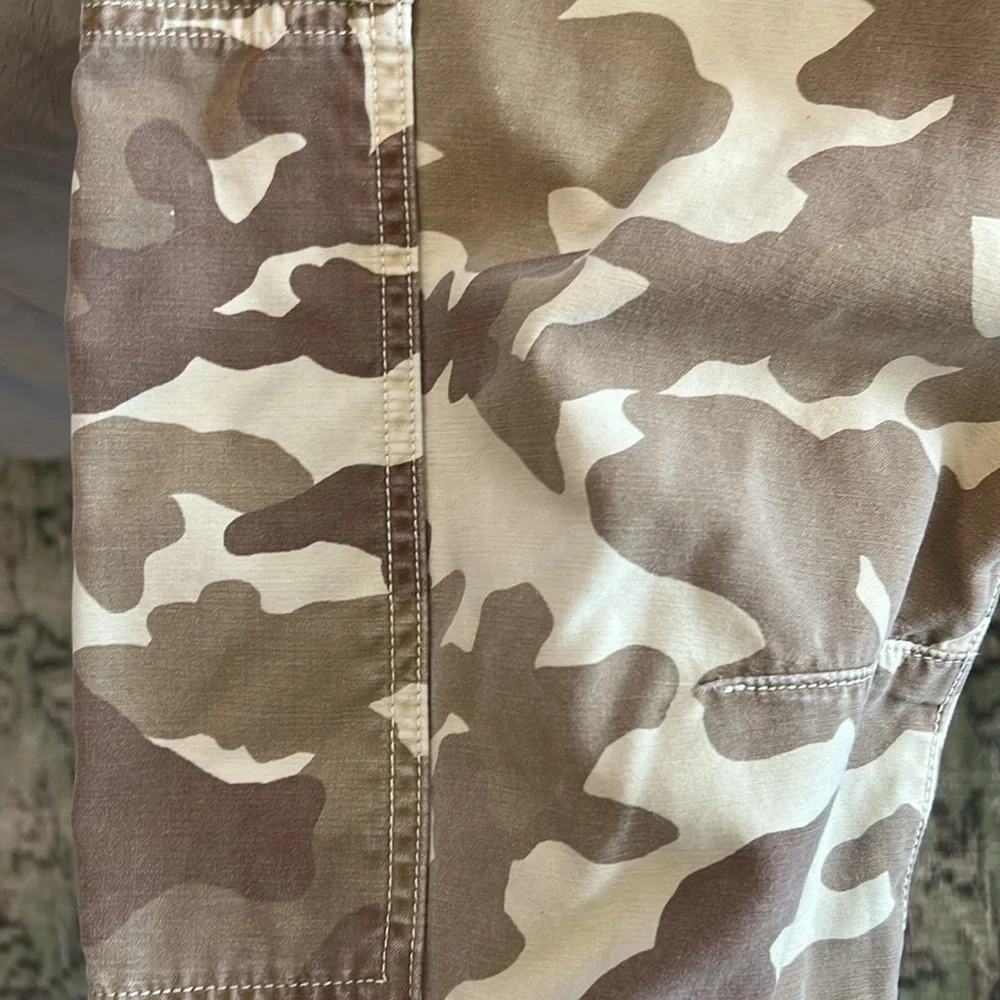 Citizens of Humanity Marcelle Camo Cargo Barrel Pants - Picture 6 of 6